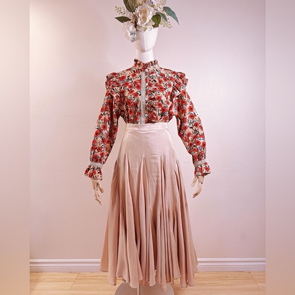 Satin Circle skirt in glitter nude color - Picture 8 of 8